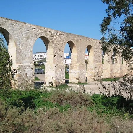 Lux Business Larnaka